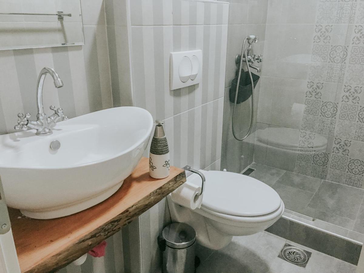 Apartmani Terase Konjska Reka Exteriör bild
