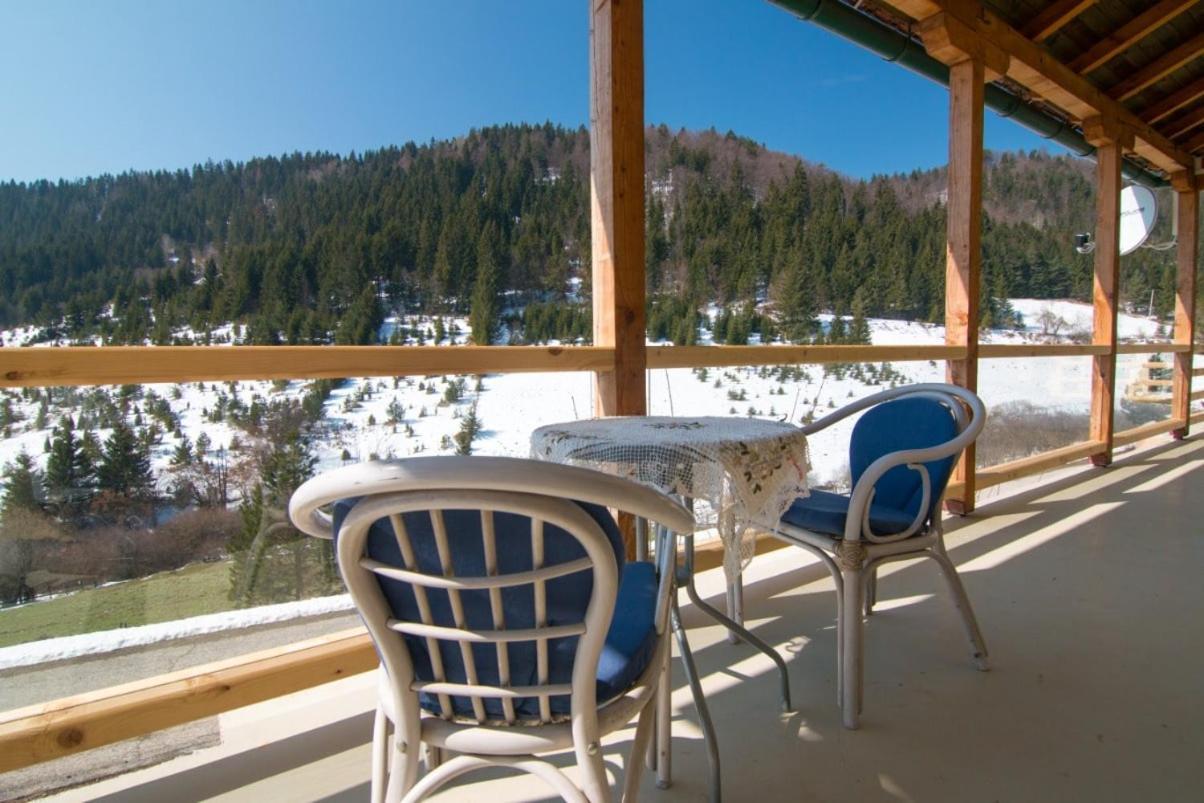 Apartmani Terase Konjska Reka Exteriör bild