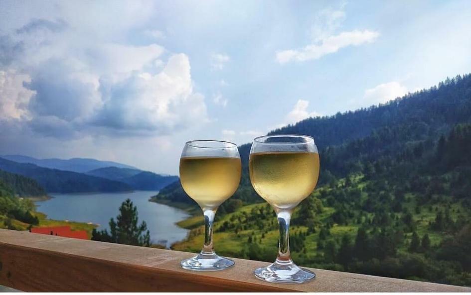 Apartmani Terase Konjska Reka Exteriör bild