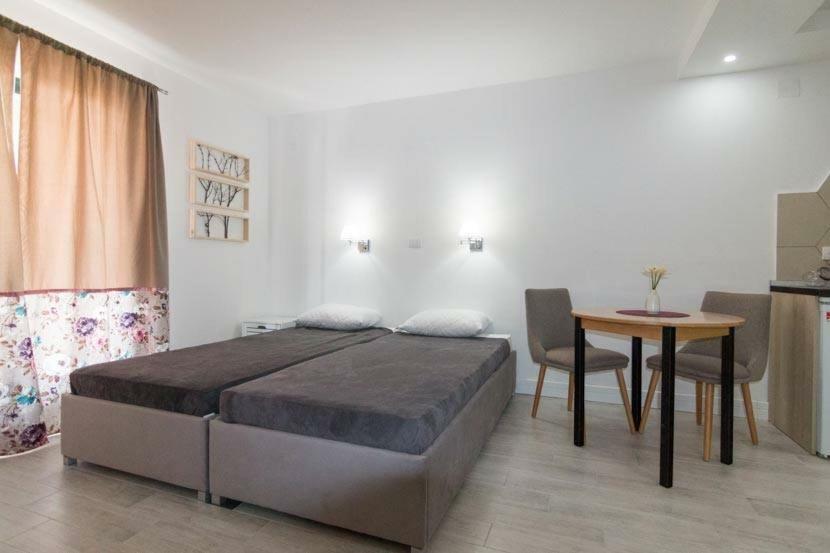 Apartmani Terase Konjska Reka Exteriör bild
