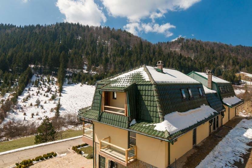 Apartmani Terase Konjska Reka Exteriör bild