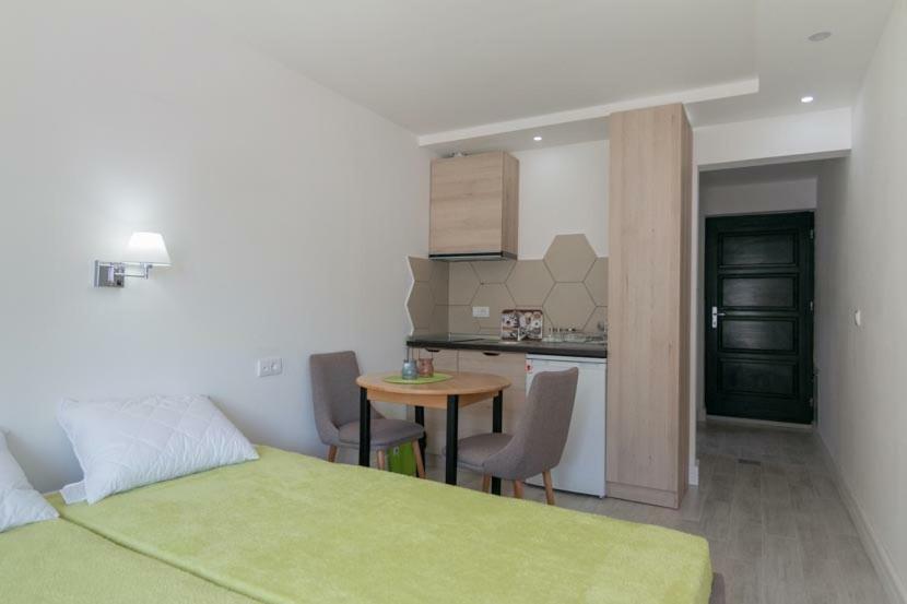Apartmani Terase Konjska Reka Exteriör bild