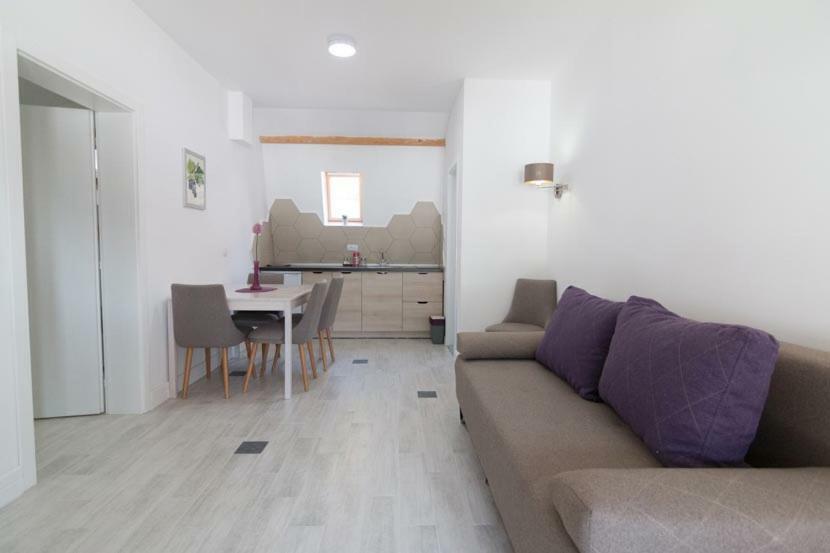 Apartmani Terase Konjska Reka Exteriör bild