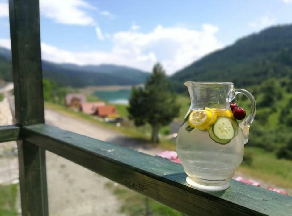 Apartmani Terase Konjska Reka Exteriör bild