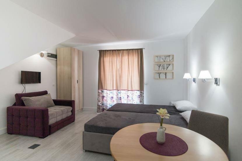 Apartmani Terase Konjska Reka Exteriör bild